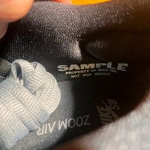 ❌SOLD! IG: chillwillscloset ❌ *SAMPLE* DS Brand New NIKE SB Fog